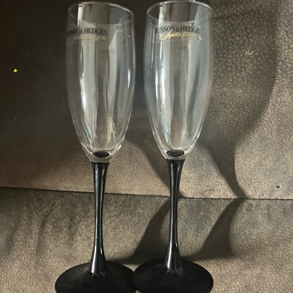 Set of Benson& Hedges Signature Wine Glasses
